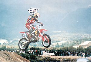 motocross.jpg (17554 bytes)